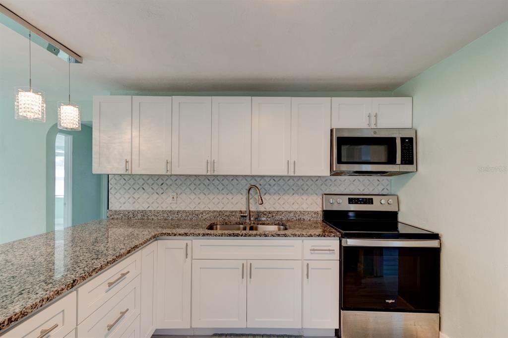 For Sale: $254,000 (3 beds, 1 baths, 1170 Square Feet)