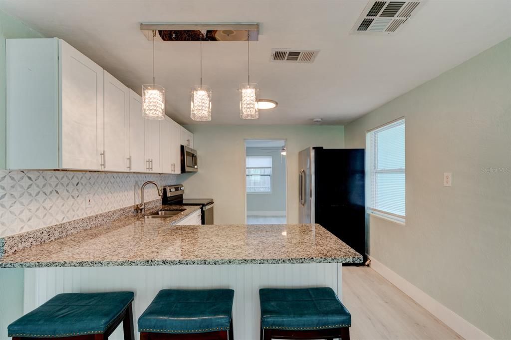 For Sale: $254,000 (3 beds, 1 baths, 1170 Square Feet)