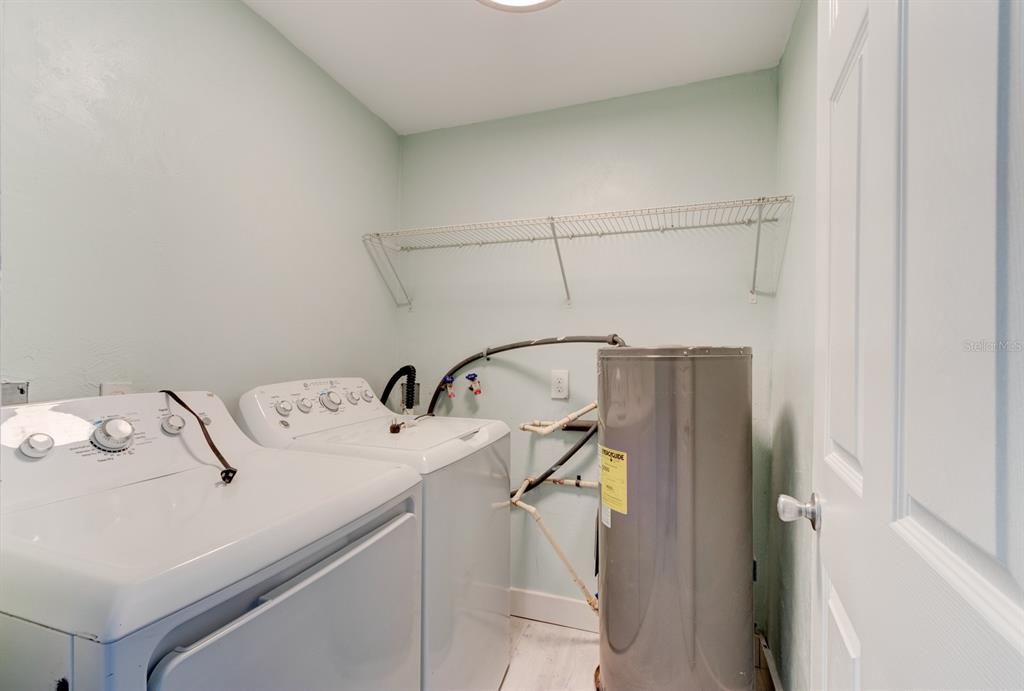 For Sale: $254,000 (3 beds, 1 baths, 1170 Square Feet)