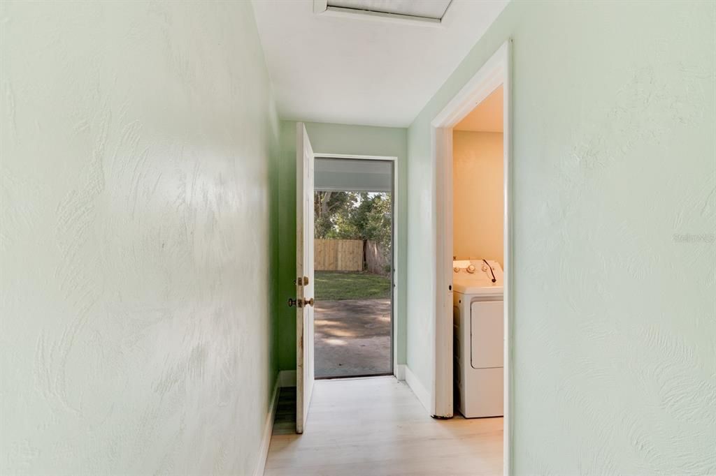 For Sale: $254,000 (3 beds, 1 baths, 1170 Square Feet)