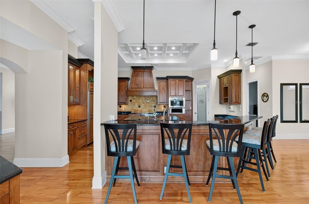 出租: $12,500 (5 贝兹, 5 浴室, 5798 平方英尺)