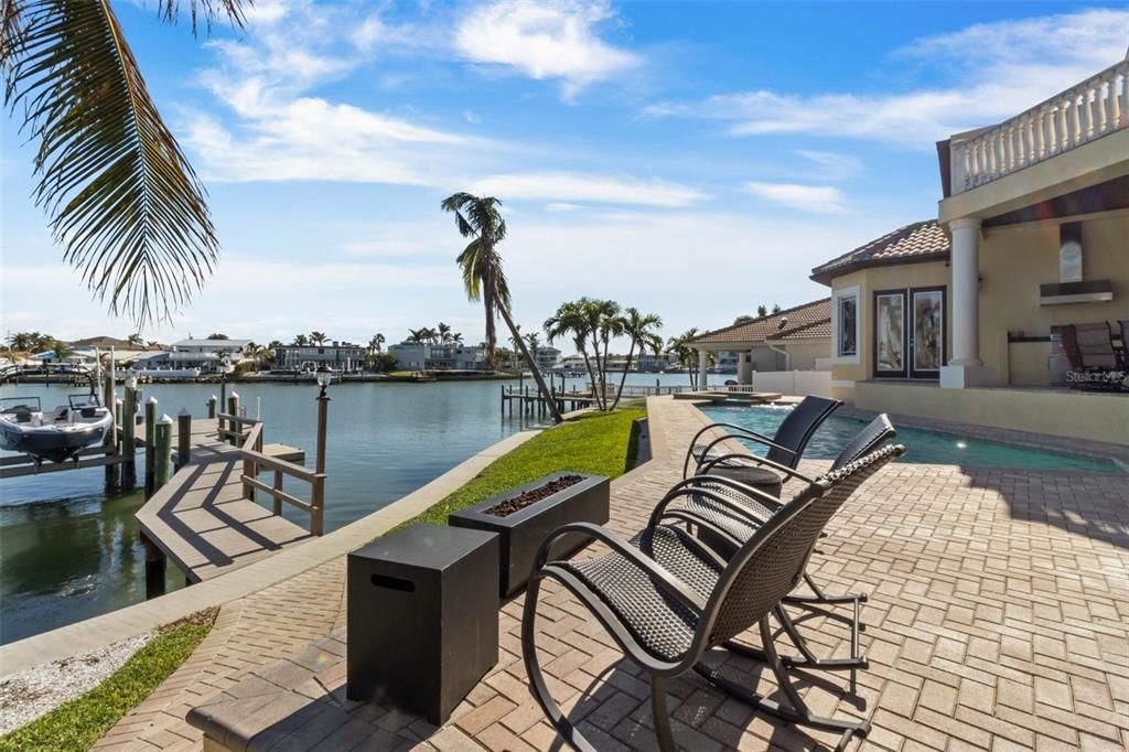 出租: $12,500 (5 贝兹, 5 浴室, 5798 平方英尺)