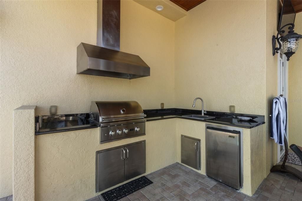 出租: $12,500 (5 贝兹, 5 浴室, 5798 平方英尺)