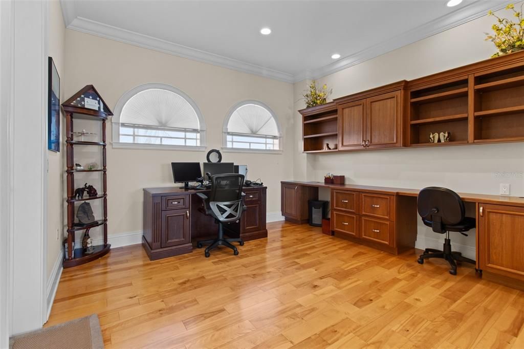 出租: $12,500 (5 贝兹, 5 浴室, 5798 平方英尺)