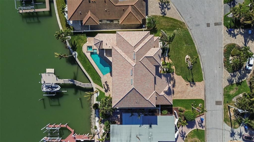 出租: $12,500 (5 贝兹, 5 浴室, 5798 平方英尺)