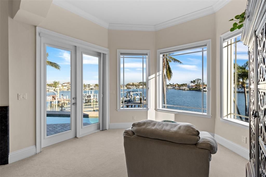 出租: $12,500 (5 贝兹, 5 浴室, 5798 平方英尺)