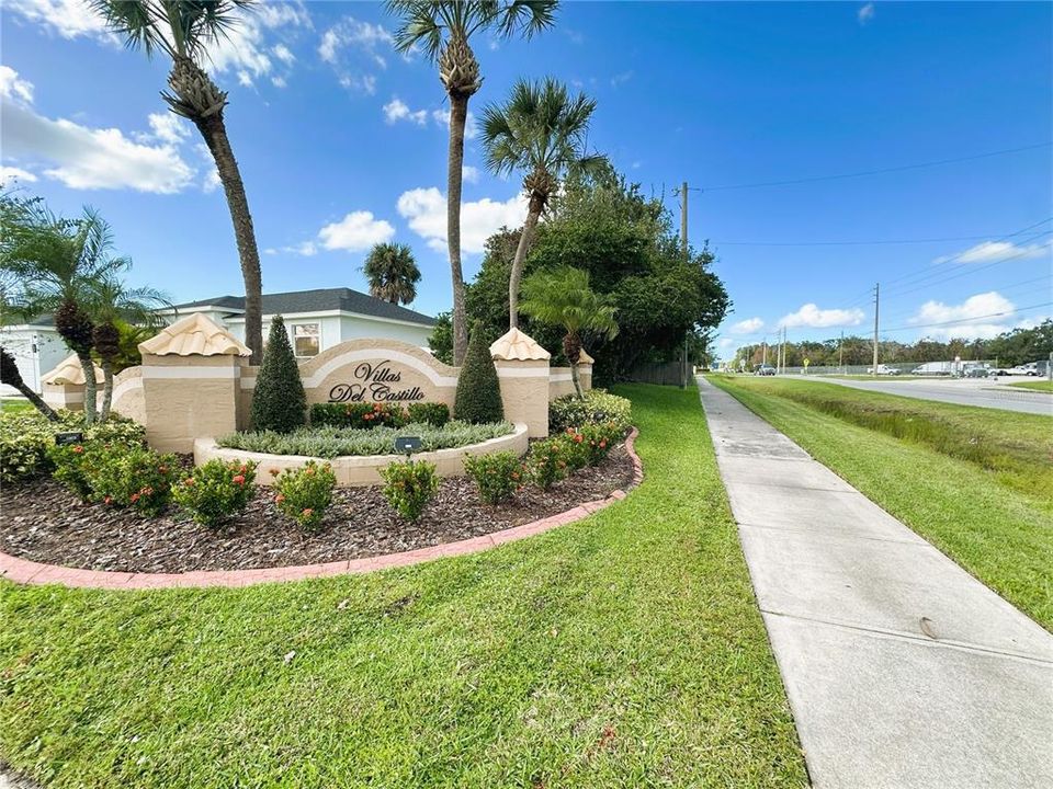 Active With Contract: $382,500 (4 beds, 2 baths, 1581 Square Feet)