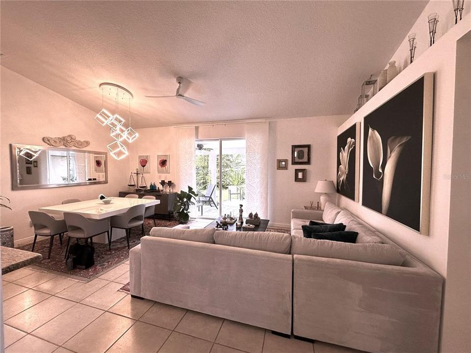 Active With Contract: $382,500 (4 beds, 2 baths, 1581 Square Feet)