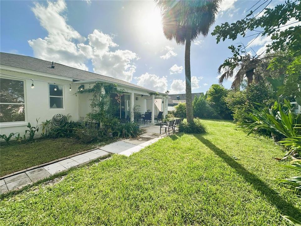 Active With Contract: $382,500 (4 beds, 2 baths, 1581 Square Feet)