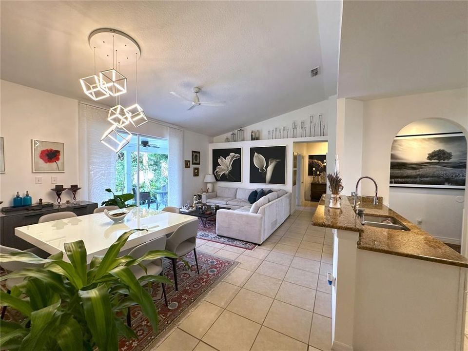 Active With Contract: $382,500 (4 beds, 2 baths, 1581 Square Feet)