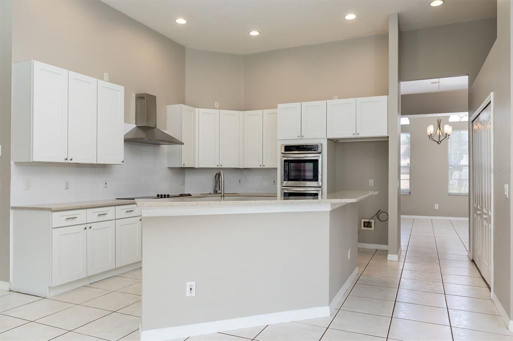 待售: $724,900 (5 贝兹, 4 浴室, 3892 平方英尺)