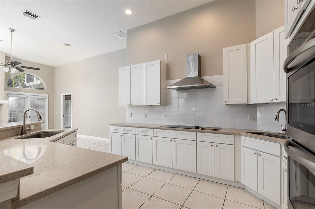 待售: $724,900 (5 贝兹, 4 浴室, 3892 平方英尺)