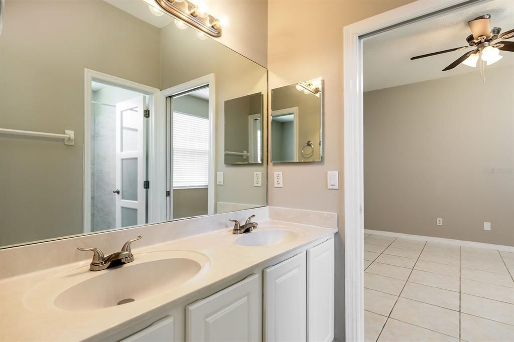 待售: $724,900 (5 贝兹, 4 浴室, 3892 平方英尺)