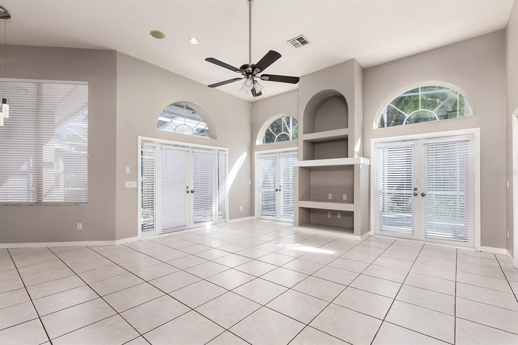 待售: $724,900 (5 贝兹, 4 浴室, 3892 平方英尺)