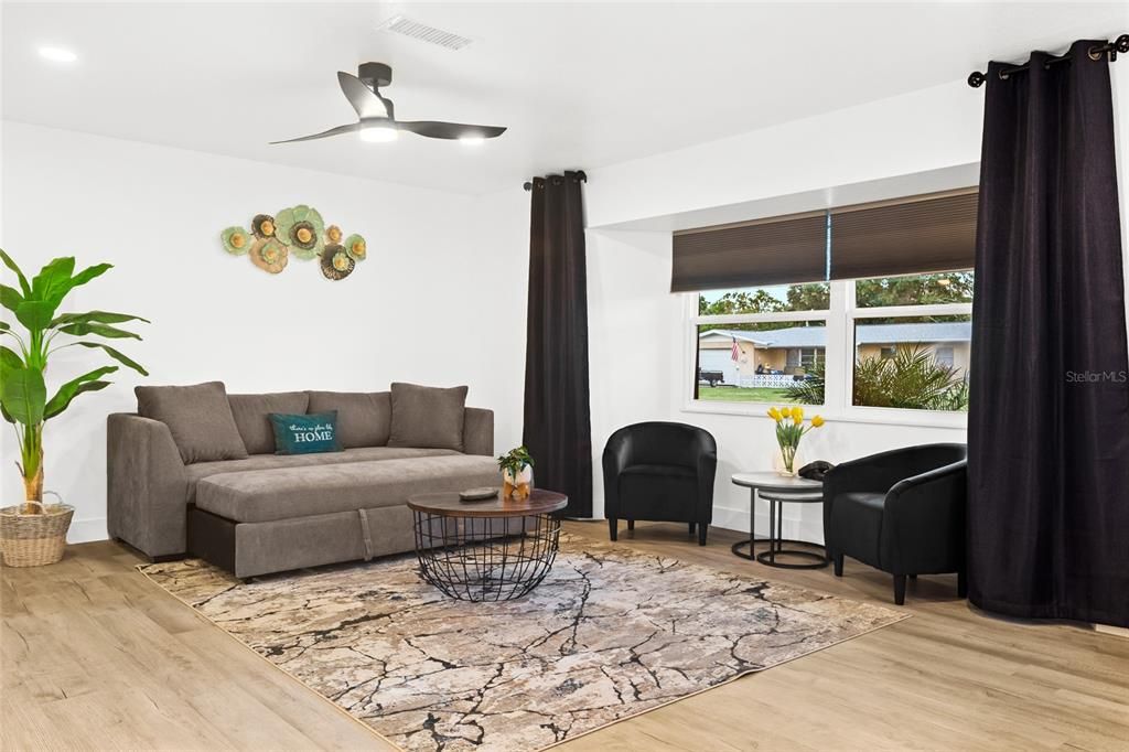 出租: $3,300 (2 贝兹, 2 浴室, 1505 平方英尺)