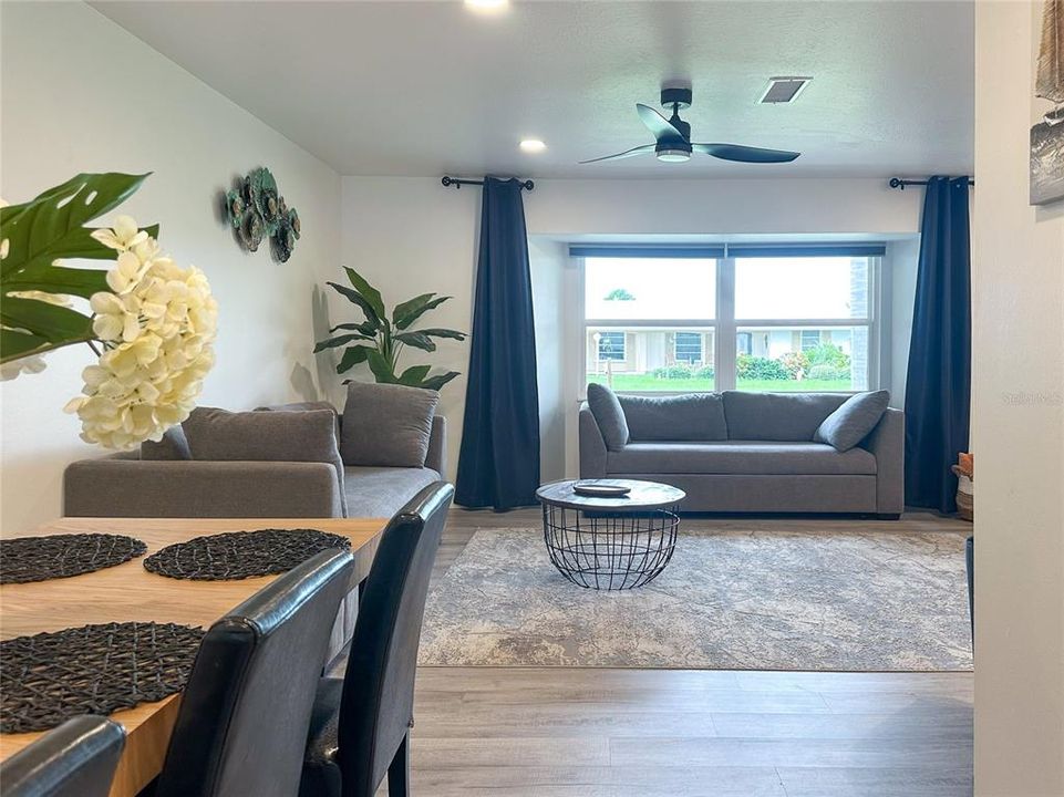 出租: $3,300 (2 贝兹, 2 浴室, 1505 平方英尺)