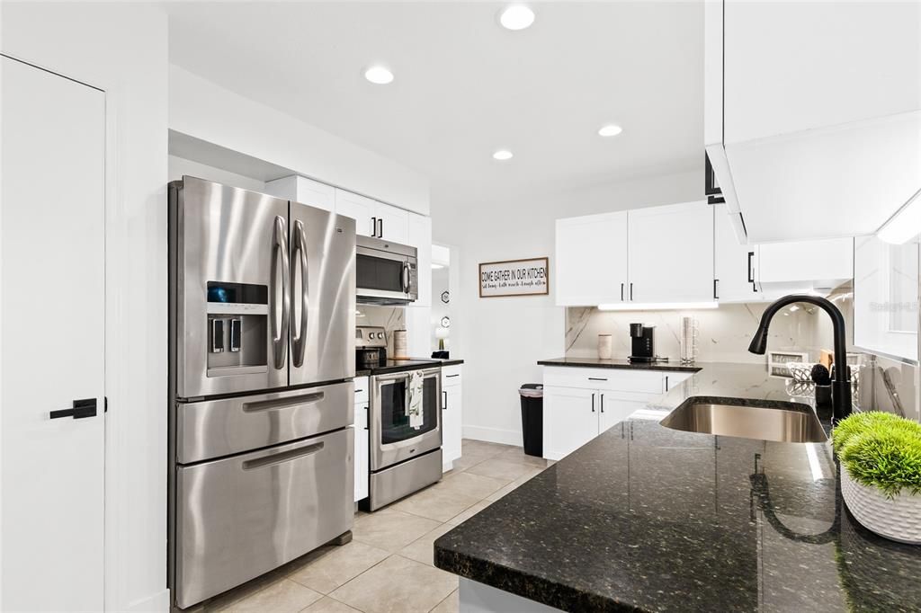 出租: $3,300 (2 贝兹, 2 浴室, 1505 平方英尺)