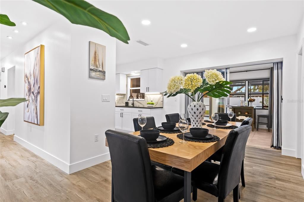 出租: $3,300 (2 贝兹, 2 浴室, 1505 平方英尺)