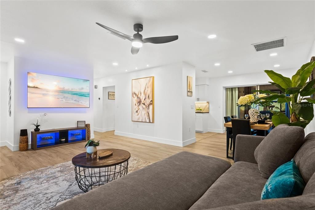 出租: $3,300 (2 贝兹, 2 浴室, 1505 平方英尺)