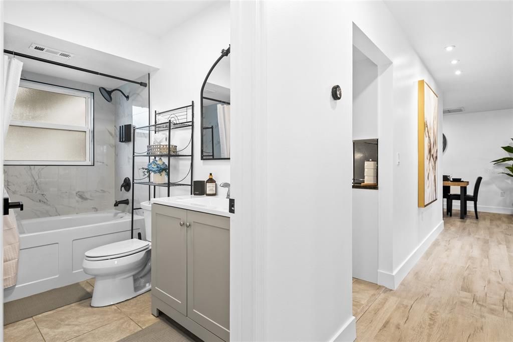 出租: $3,300 (2 贝兹, 2 浴室, 1505 平方英尺)