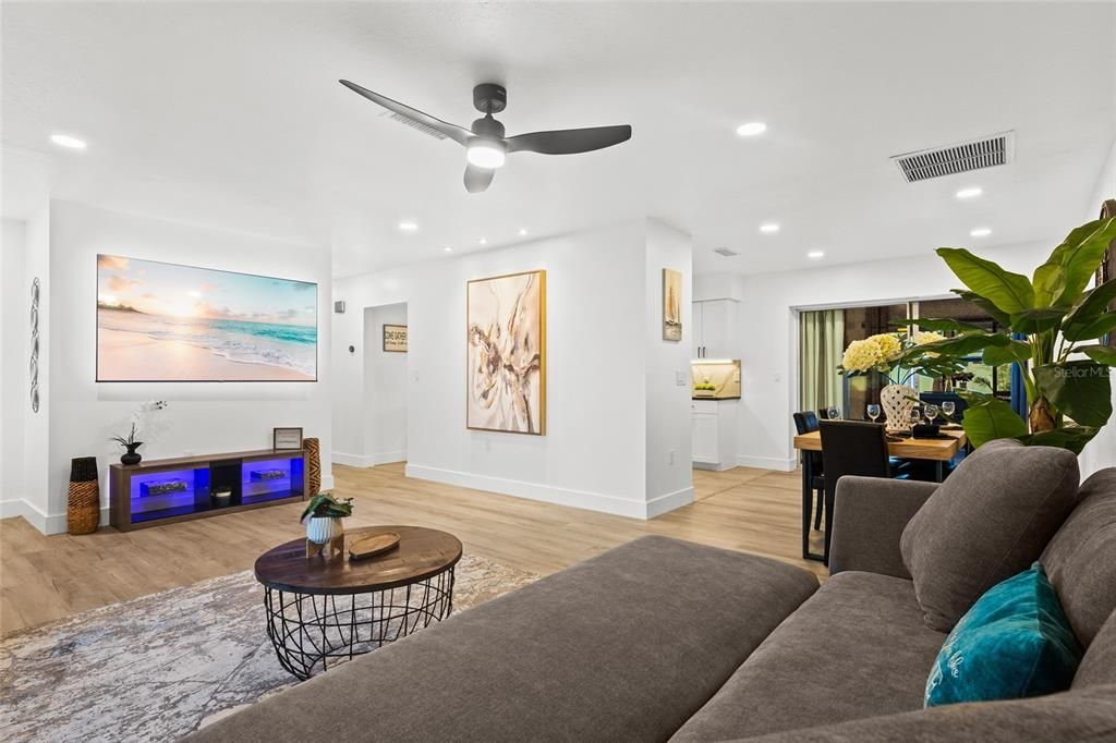 出租: $3,300 (2 贝兹, 2 浴室, 1505 平方英尺)