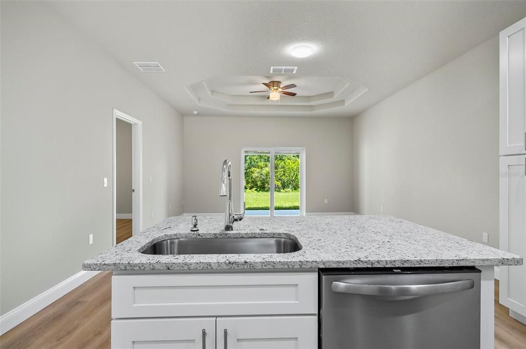 出租: $1,800 (3 贝兹, 2 浴室, 1189 平方英尺)