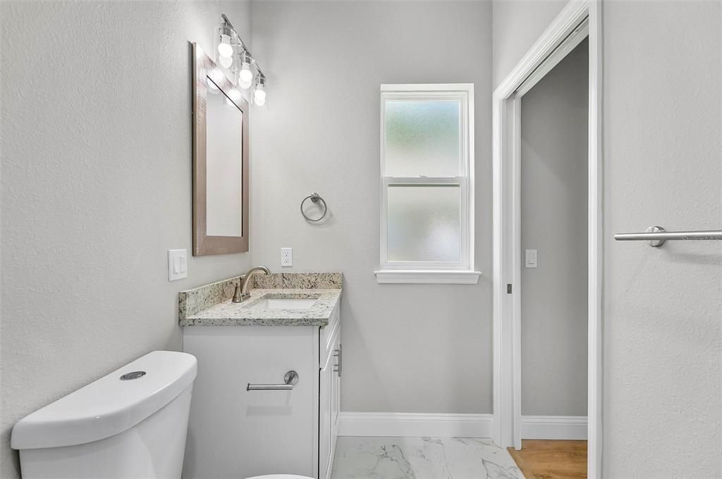 出租: $1,800 (3 贝兹, 2 浴室, 1189 平方英尺)