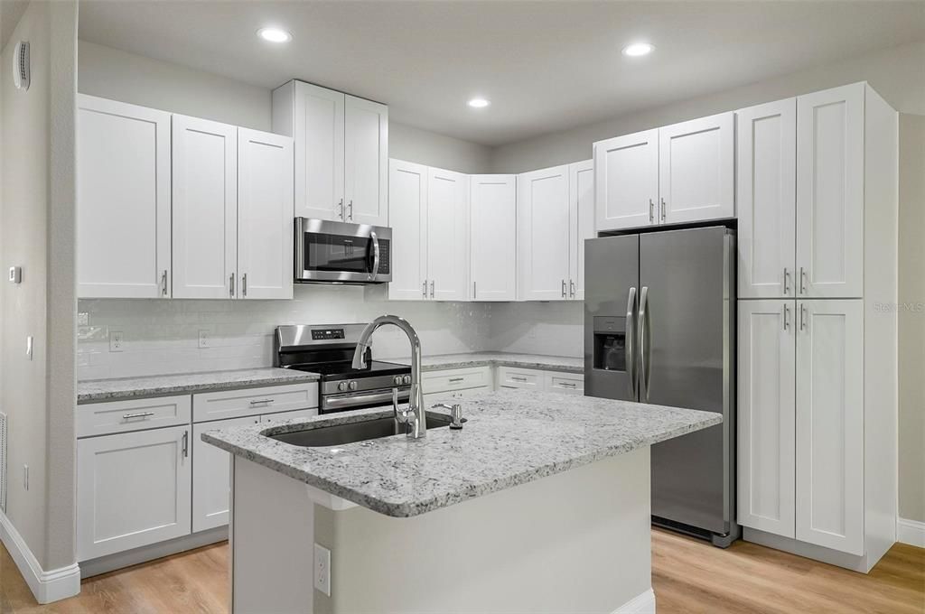 出租: $1,800 (3 贝兹, 2 浴室, 1189 平方英尺)