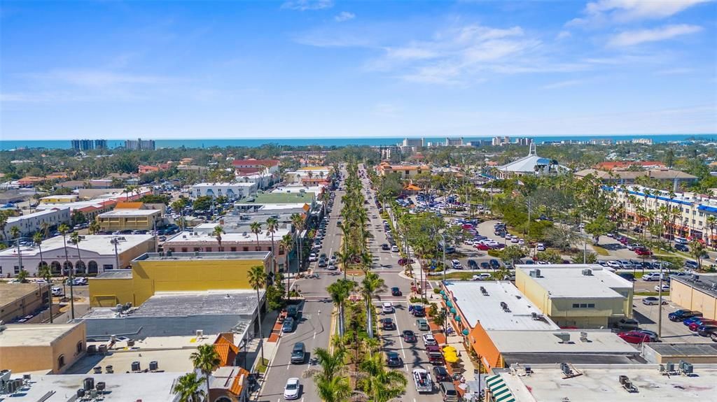 На продажу: $224,900 (2 спален, 2 ванн, 1314 Квадратных фут)