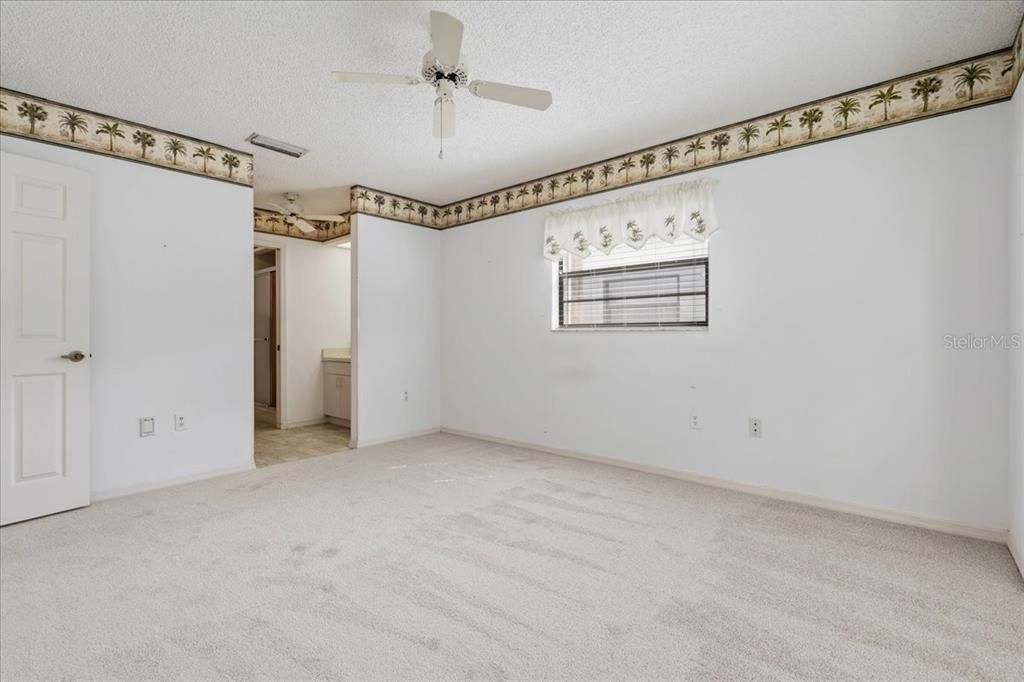 На продажу: $224,900 (2 спален, 2 ванн, 1314 Квадратных фут)