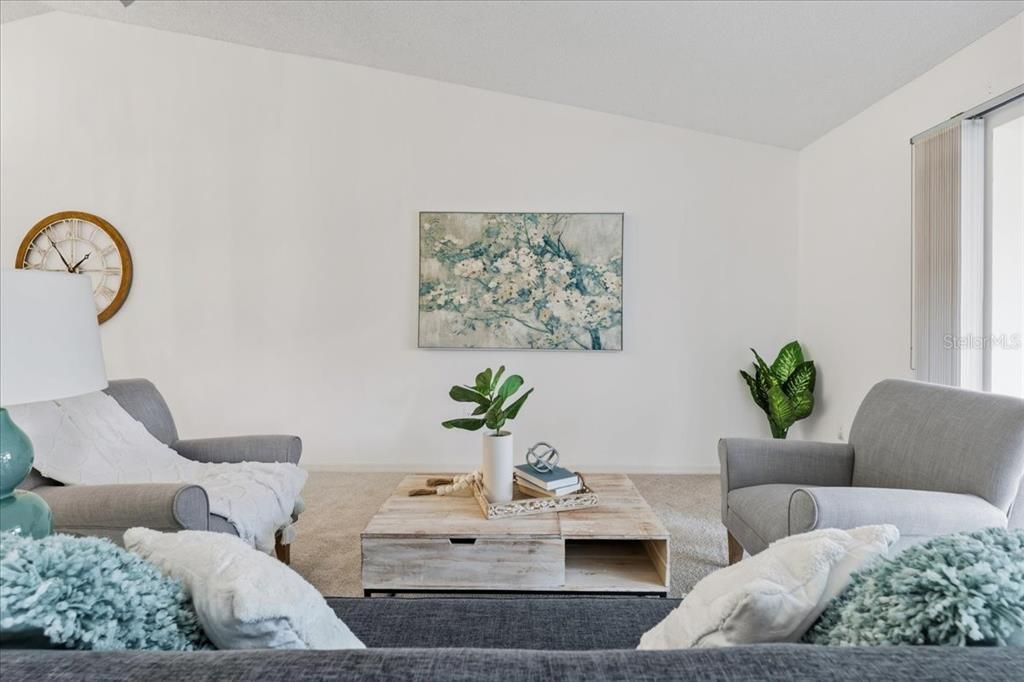 На продажу: $224,900 (2 спален, 2 ванн, 1314 Квадратных фут)