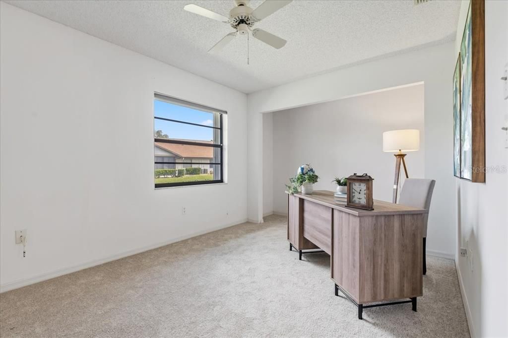 На продажу: $224,900 (2 спален, 2 ванн, 1314 Квадратных фут)