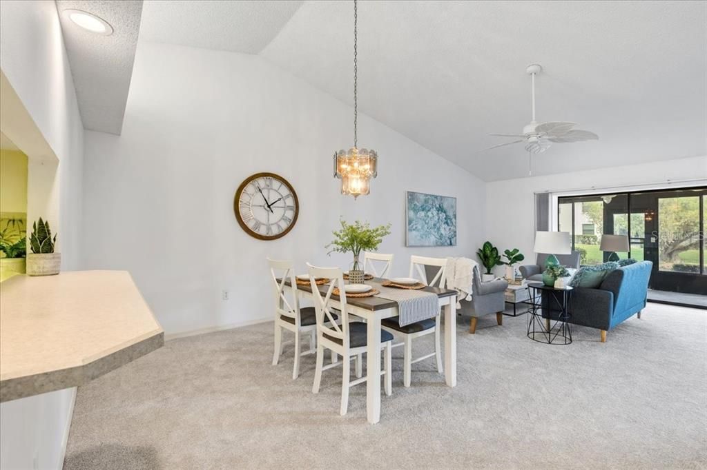 На продажу: $224,900 (2 спален, 2 ванн, 1314 Квадратных фут)