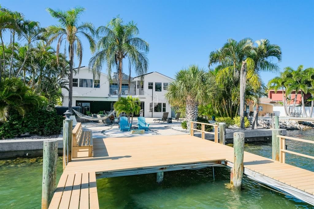 For Sale: $1,500,000 (4 beds, 4 baths, 2780 Square Feet)