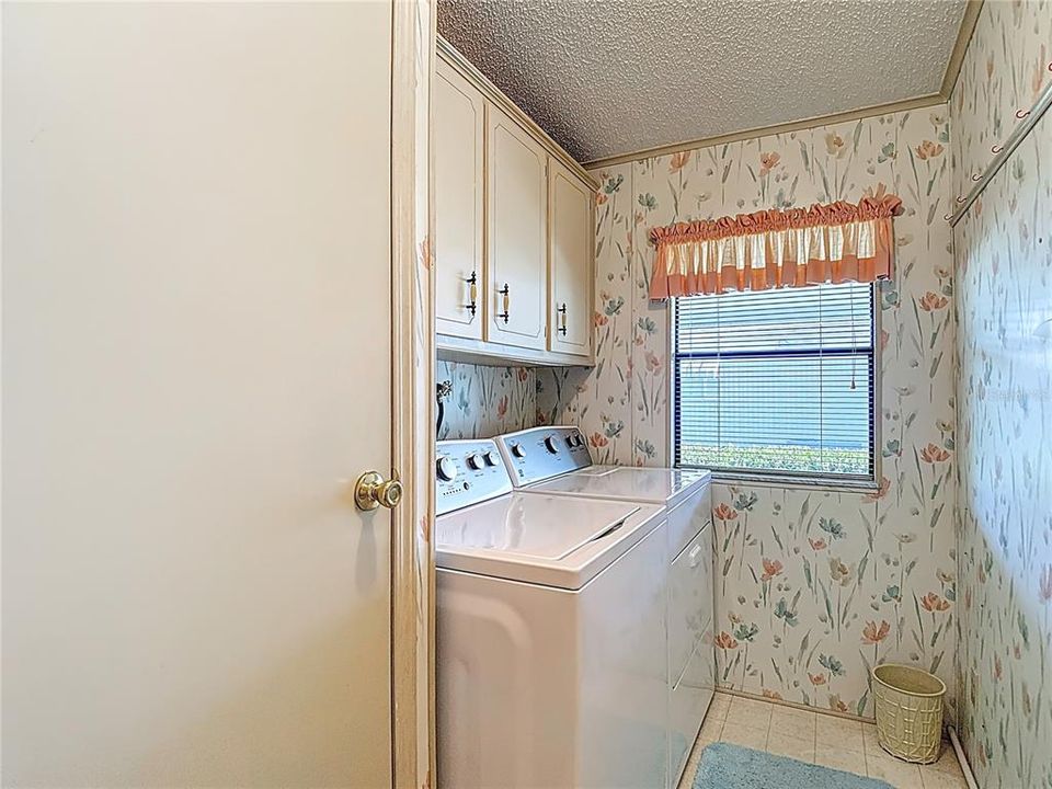 For Sale: $199,000 (2 beds, 2 baths, 1512 Square Feet)