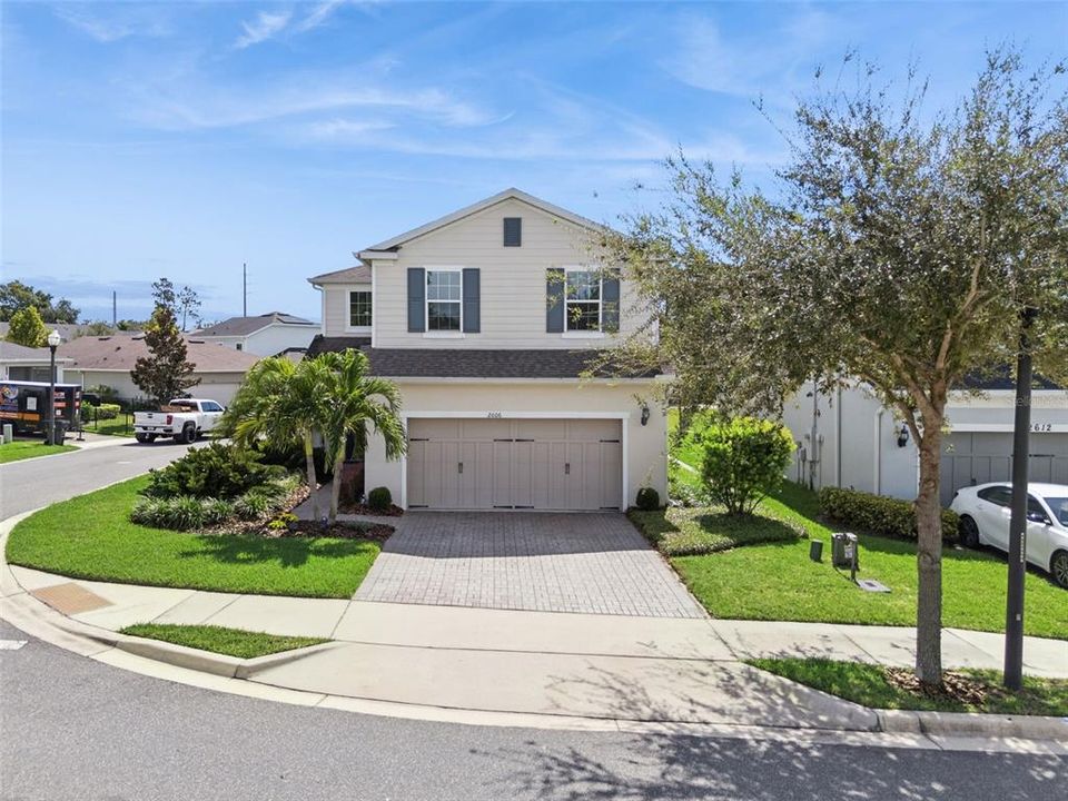 For Sale: $670,000 (4 beds, 2 baths, 2473 Square Feet)