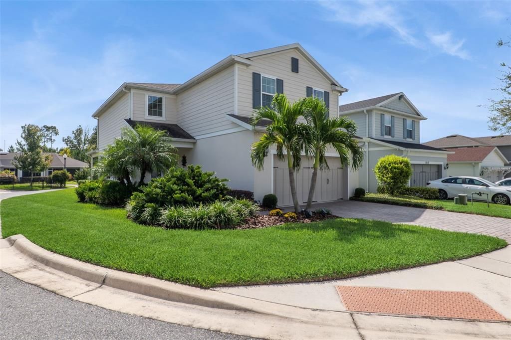 For Sale: $670,000 (4 beds, 2 baths, 2473 Square Feet)