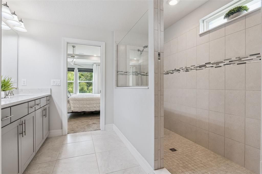 For Sale: $670,000 (4 beds, 2 baths, 2473 Square Feet)