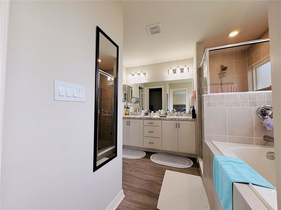 En Renta: $2,200 (4 camas, 2 baños, 1698 Pies cuadrados)