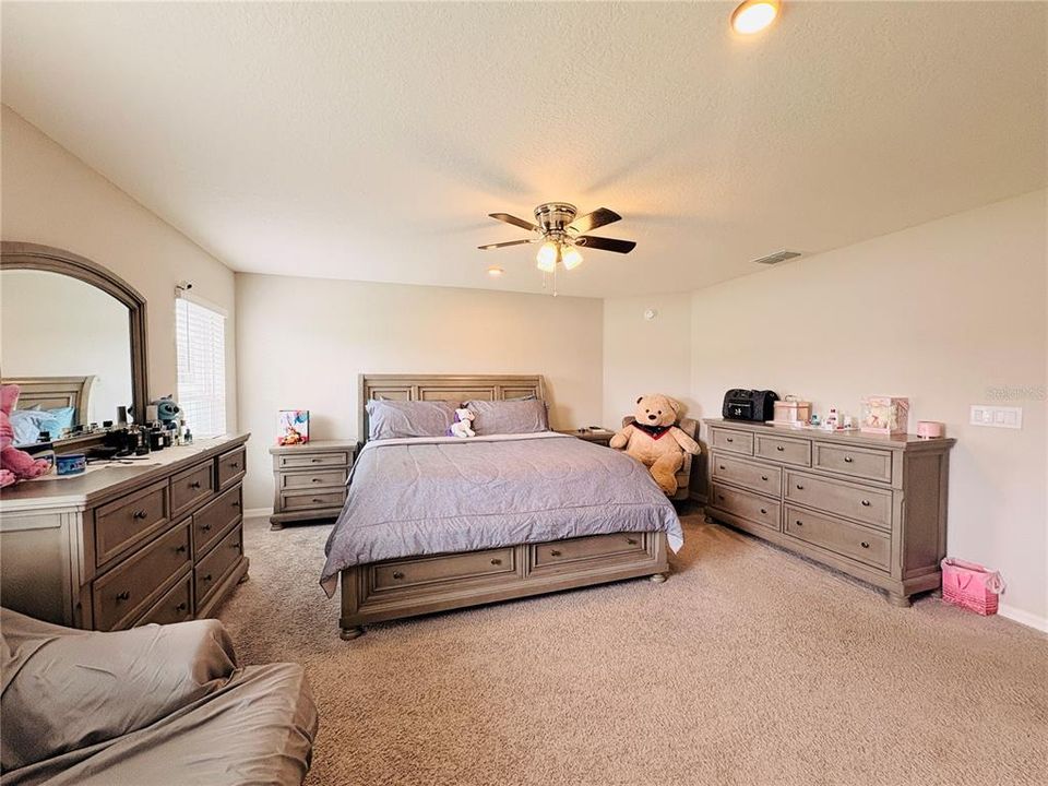 En Renta: $2,200 (4 camas, 2 baños, 1698 Pies cuadrados)