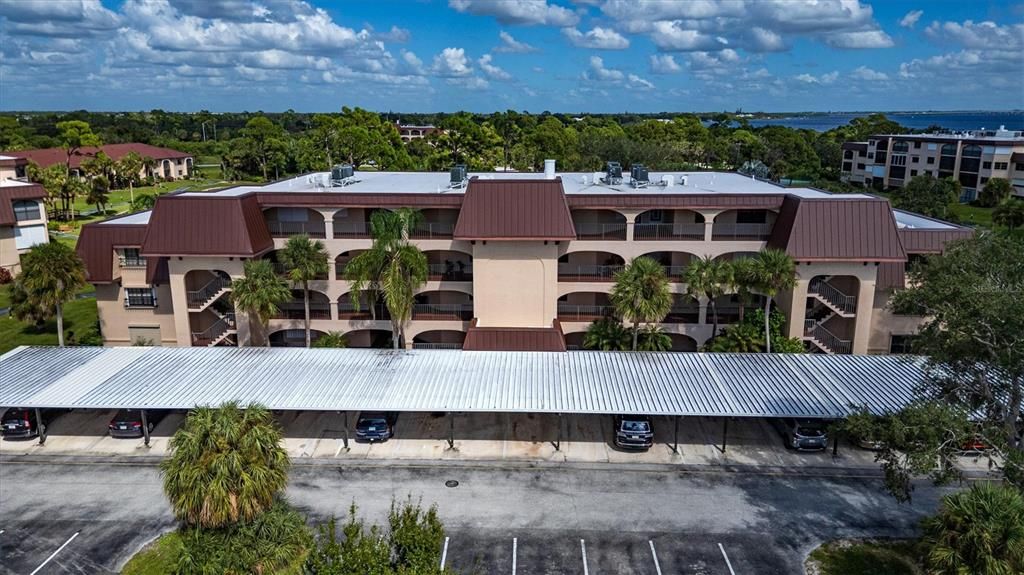 На продажу: $162,222 (2 спален, 2 ванн, 1447 Квадратных фут)