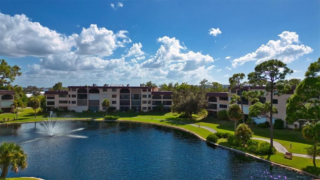 На продажу: $162,222 (2 спален, 2 ванн, 1447 Квадратных фут)