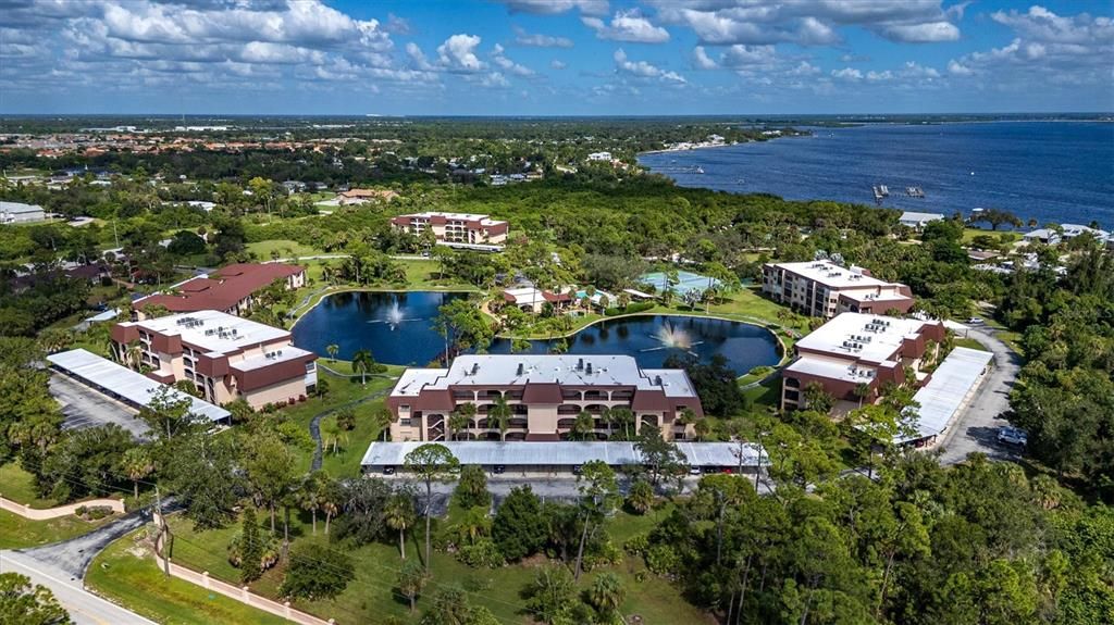 На продажу: $162,222 (2 спален, 2 ванн, 1447 Квадратных фут)