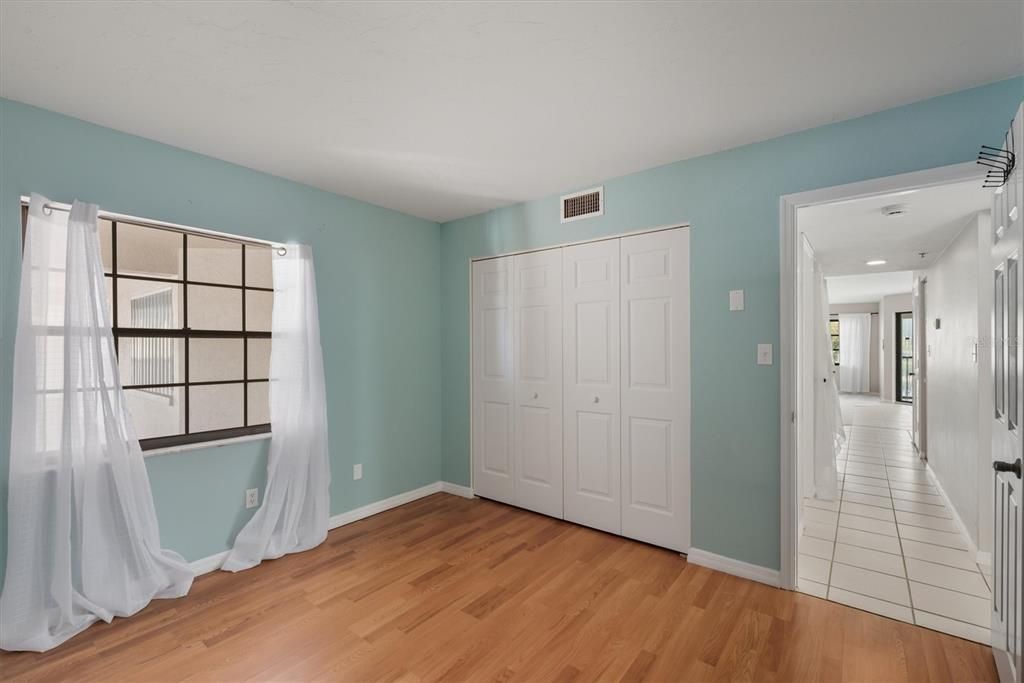 На продажу: $162,222 (2 спален, 2 ванн, 1447 Квадратных фут)