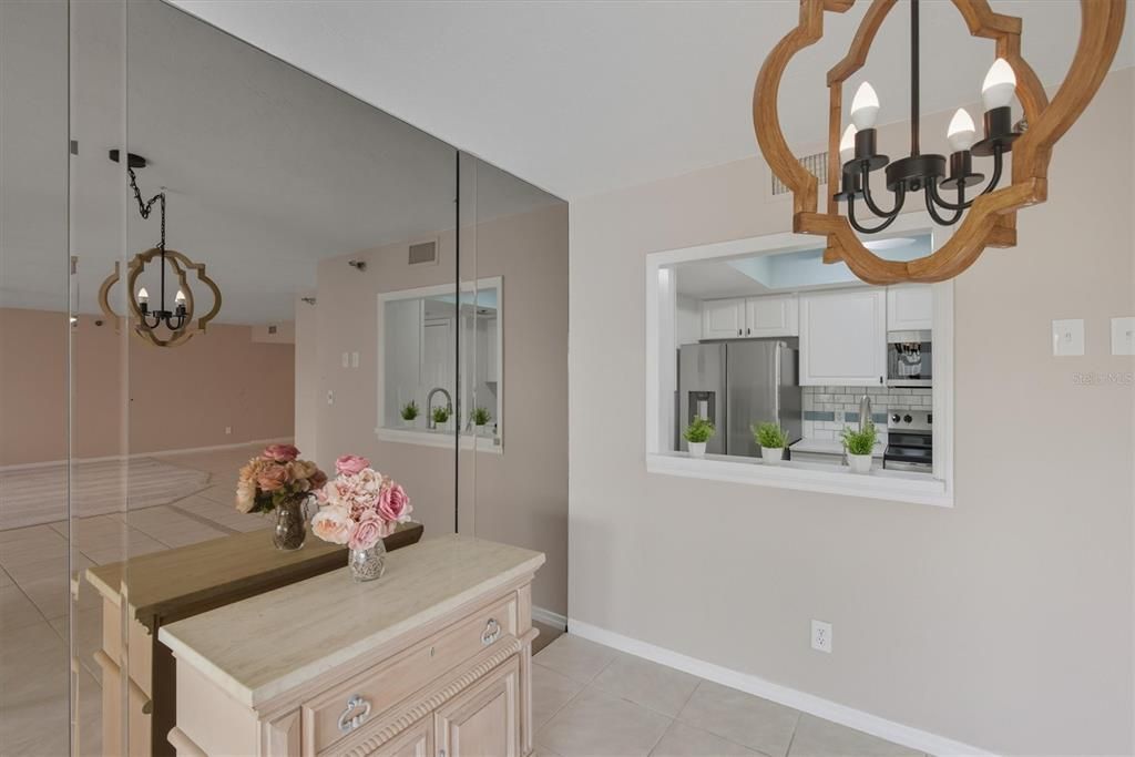 На продажу: $162,222 (2 спален, 2 ванн, 1447 Квадратных фут)