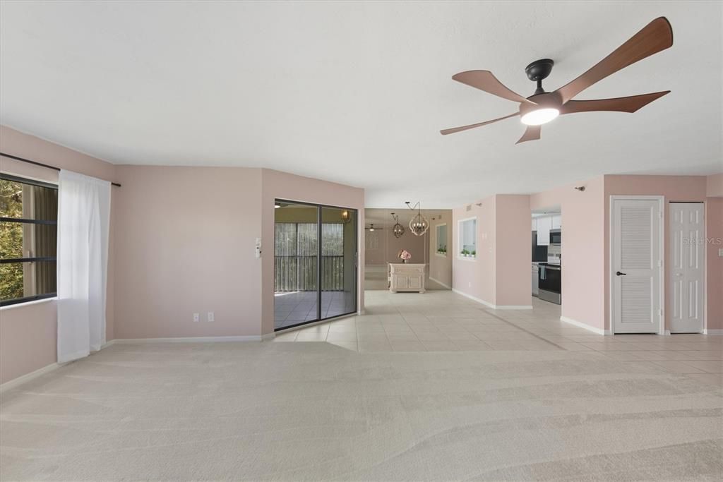 На продажу: $162,222 (2 спален, 2 ванн, 1447 Квадратных фут)