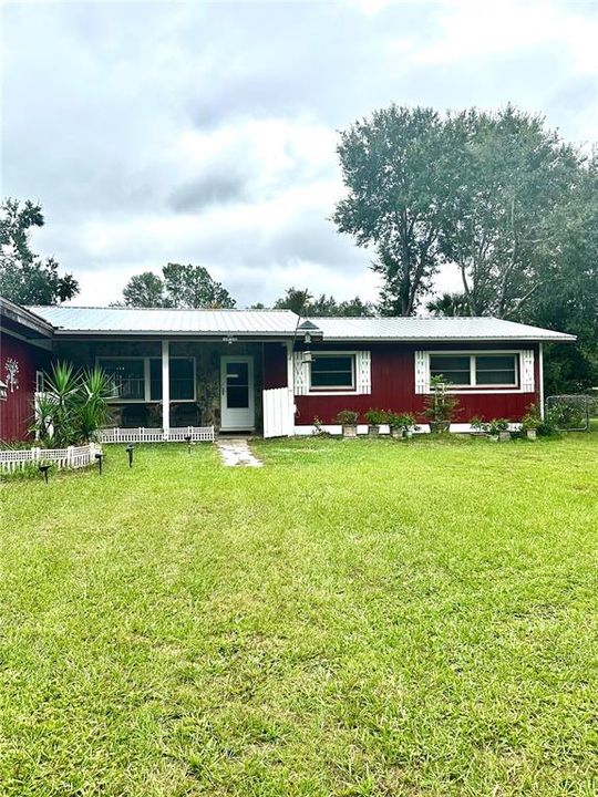 For Sale: $239,900 (3 beds, 2 baths, 1625 Square Feet)