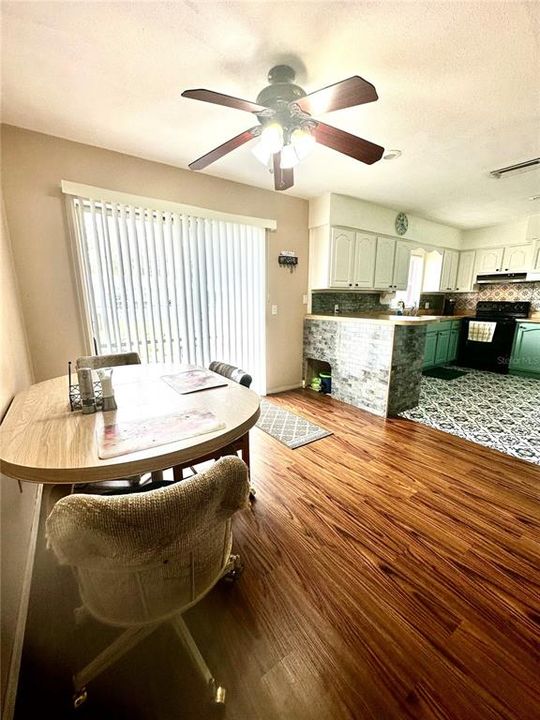 For Sale: $239,900 (3 beds, 2 baths, 1625 Square Feet)