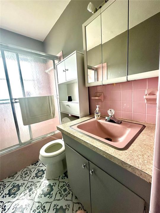 For Sale: $239,900 (3 beds, 2 baths, 1625 Square Feet)