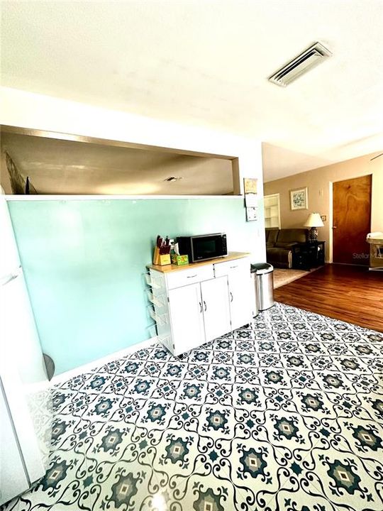 For Sale: $239,900 (3 beds, 2 baths, 1625 Square Feet)